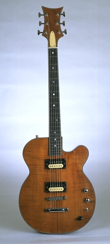 z003.jpg (103286 bytes)